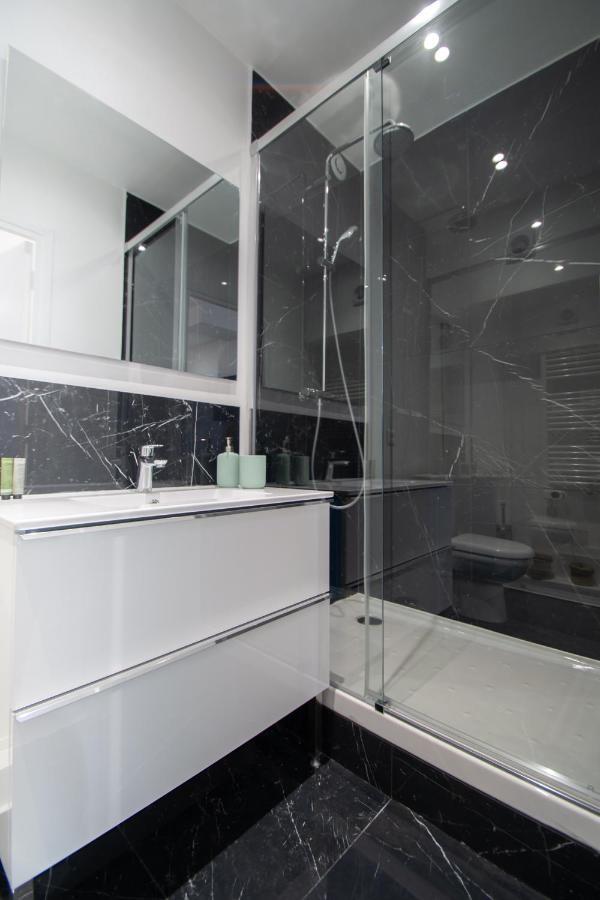 Luxury Flat- Eiffel Tower Aparthotel Paris Bagian luar foto